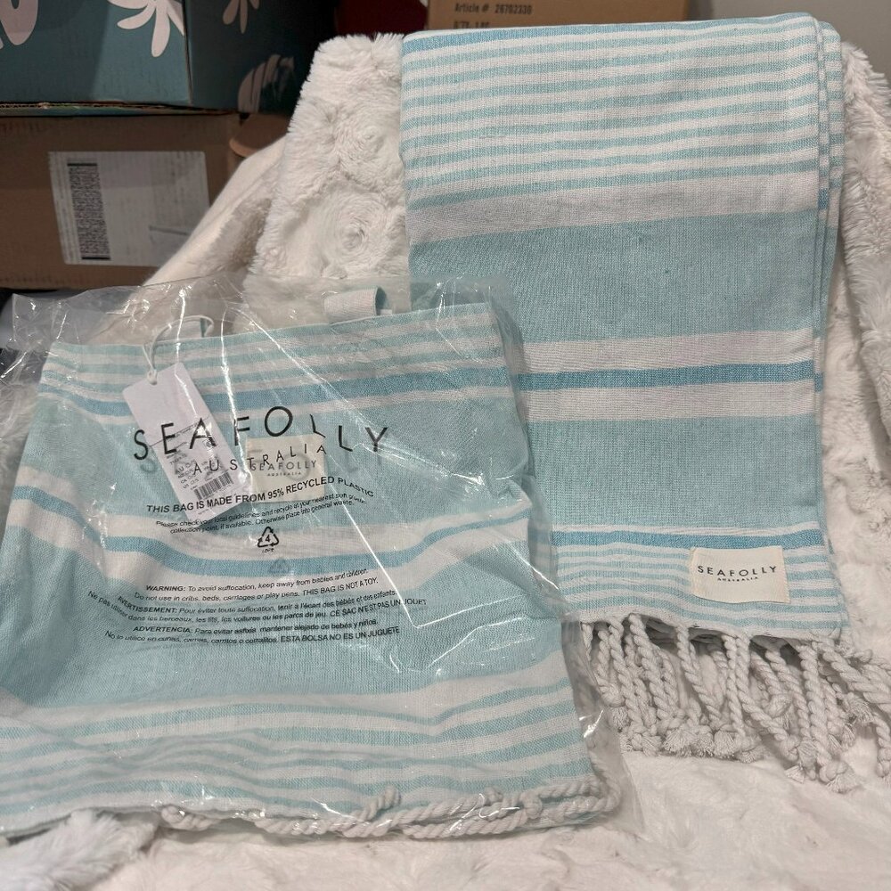 Waikiki Stripe Beach Towel and Bag